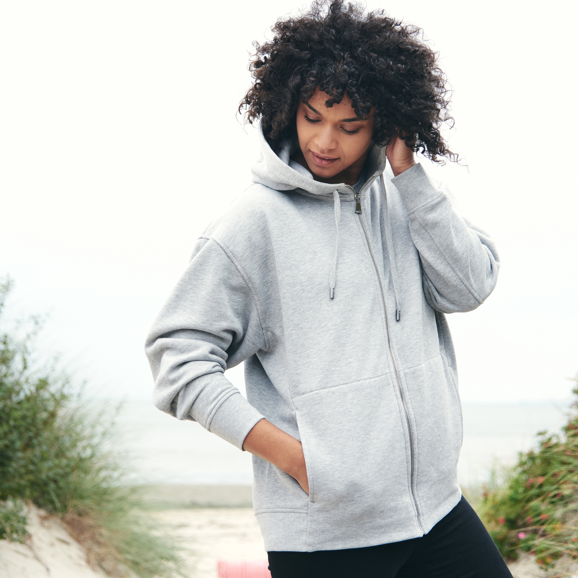 Hoodie Jacke grau Melange aus Organic Cotton mit Stickerei