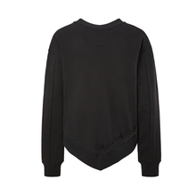 Lade das Bild in den Galerie-Viewer, schwarzes Sweatshirt Poncho aus Organic Cotton mit Stickerei
